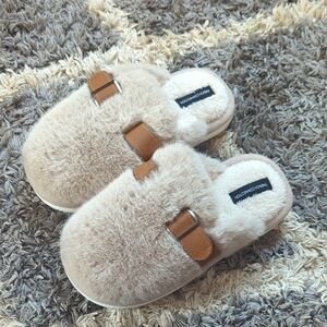 French Connection FC-Bison Slip On Fluffy Slipper Size Women's Small